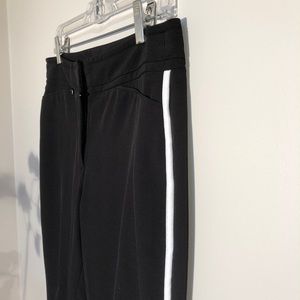 WHBM soft drape ankle pant w/ white stripe